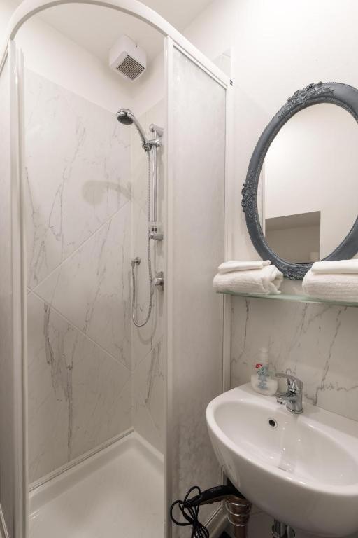Apartamento The Hobbit Guelfa Florencia Exterior foto