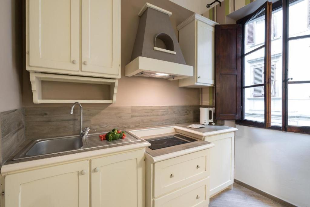 Apartamento The Hobbit Guelfa Florencia Exterior foto